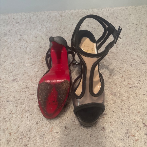 Women’s Heels - Picture 3 of 3